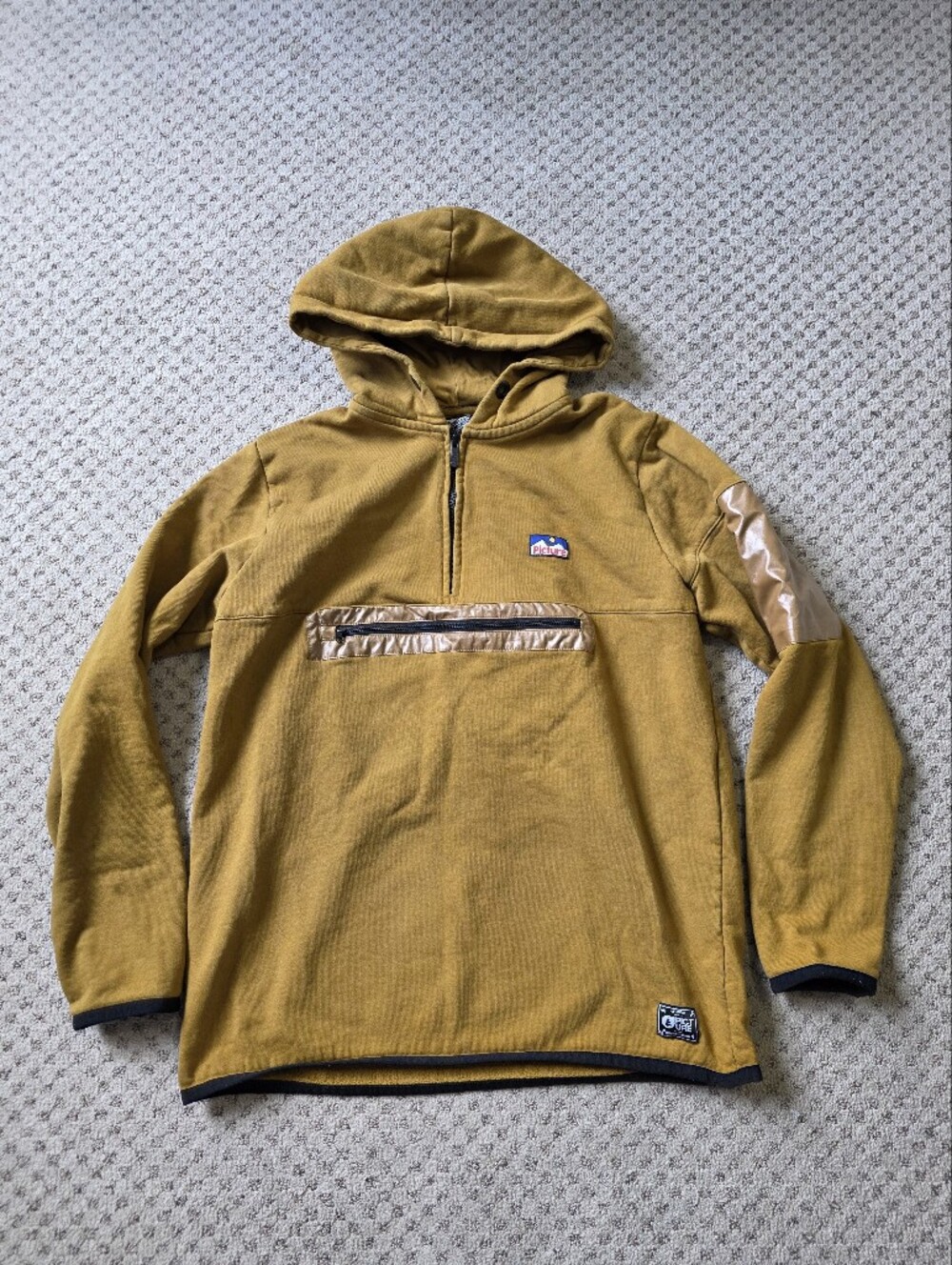 Picture Lyvvo Hooded Half-Zip Pullover with Metallic Accents